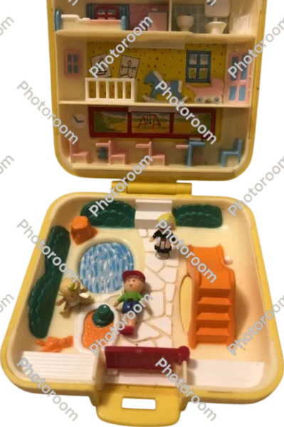 tba 1989 bluebird toys and hobbies polly pocket original box_side_image from Gimme80s.com, home of your favorite 1980s 1990s 2000s toys, fashion, electronics, and more