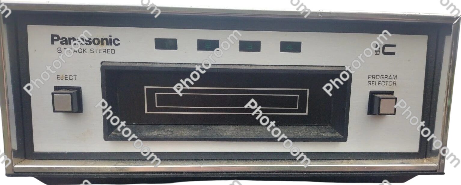 1975 Panasonic RS-805